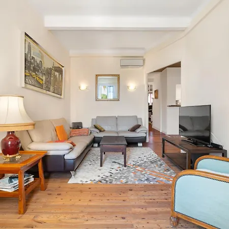 Le Courbet - A 150 M De La Daire Antibes