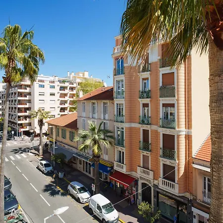 Le Courbet - A 150 M De La Antibes